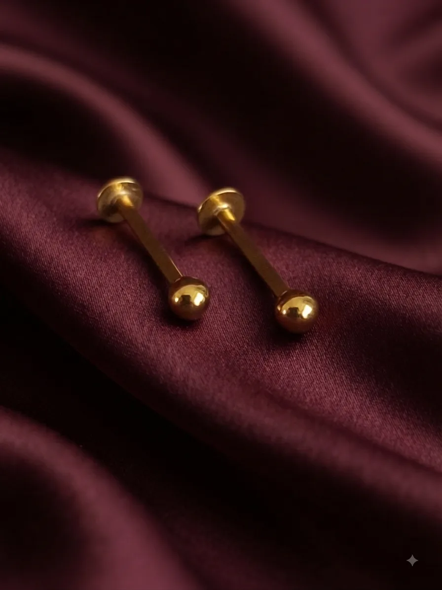 A aurelia gold plated stud